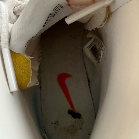 Nike Blazers in black and white - Picture 8 of 10